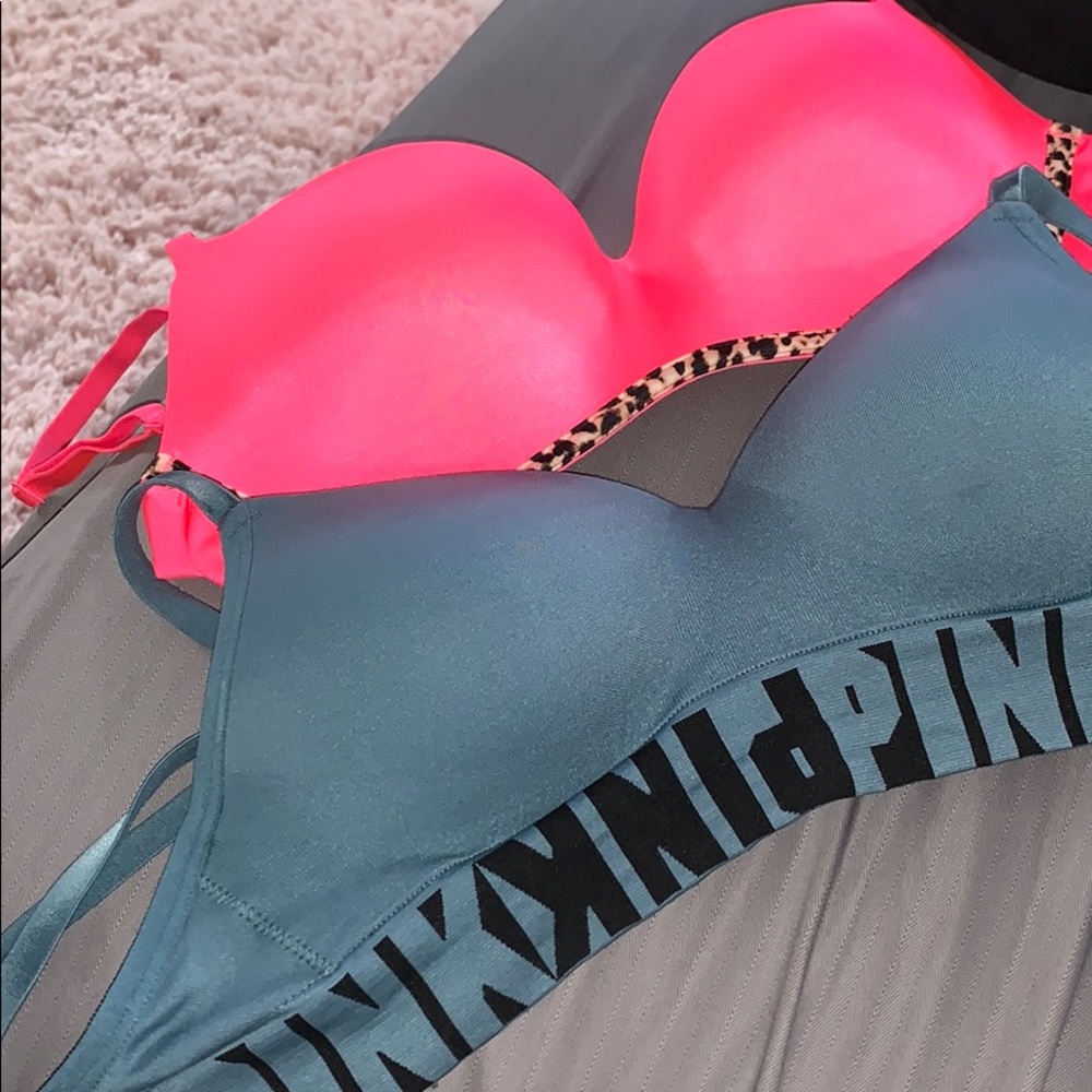 3 Victoria’s Secret bras
